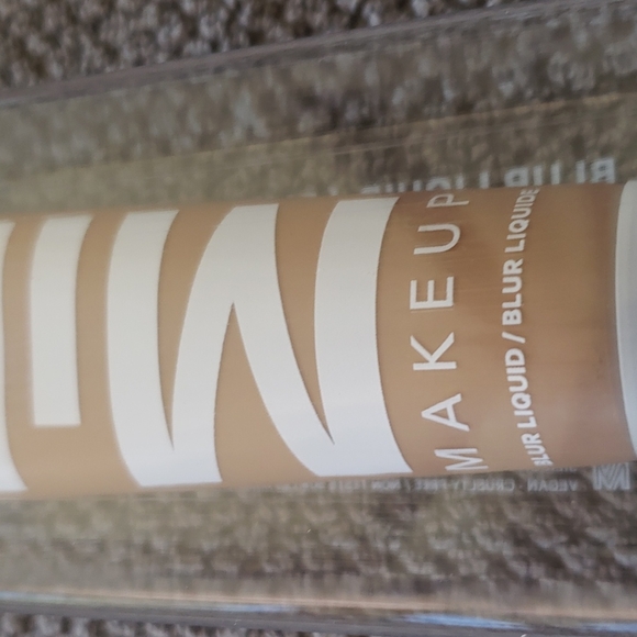 milk makeup blur liquid foundation - Picture 5 of 5